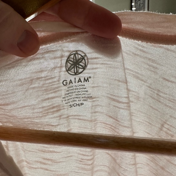 Gaiam Women’s Light Pink Twist Front Tank - Picture 7 of 7